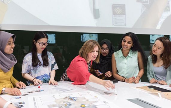 莫纳什大学马来西亚分校:与来自不同文化和背景的人共同学习和成长